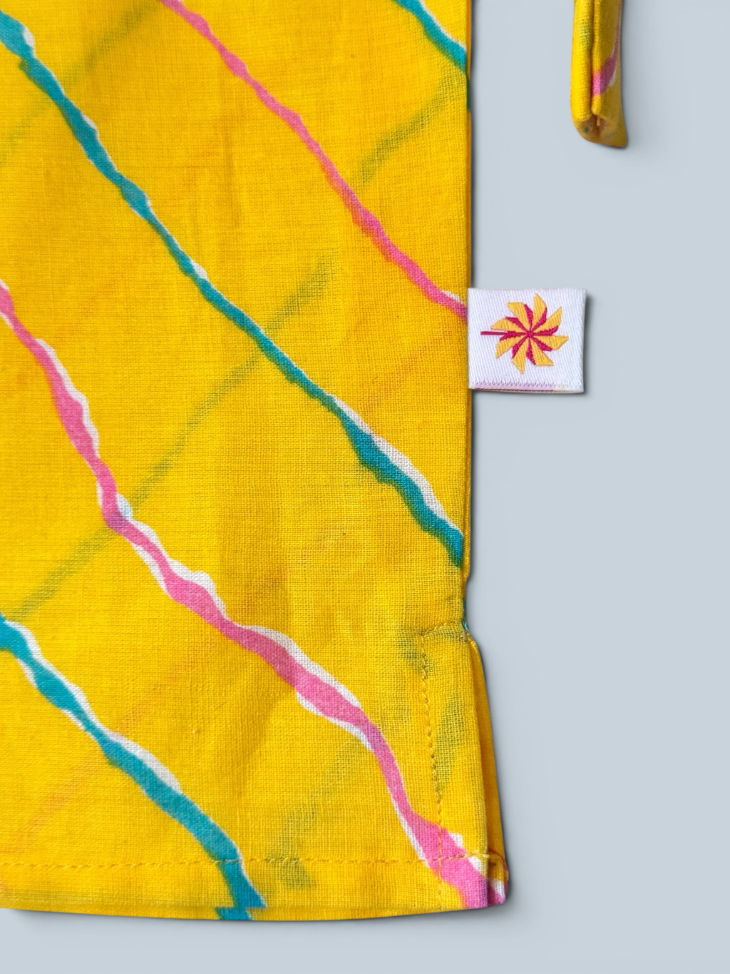 Boys Yellow Leheriya Print Cotton Kurta & Pajama Set