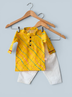 Boys Yellow Leheriya Print Cotton Kurta & Pajama Set